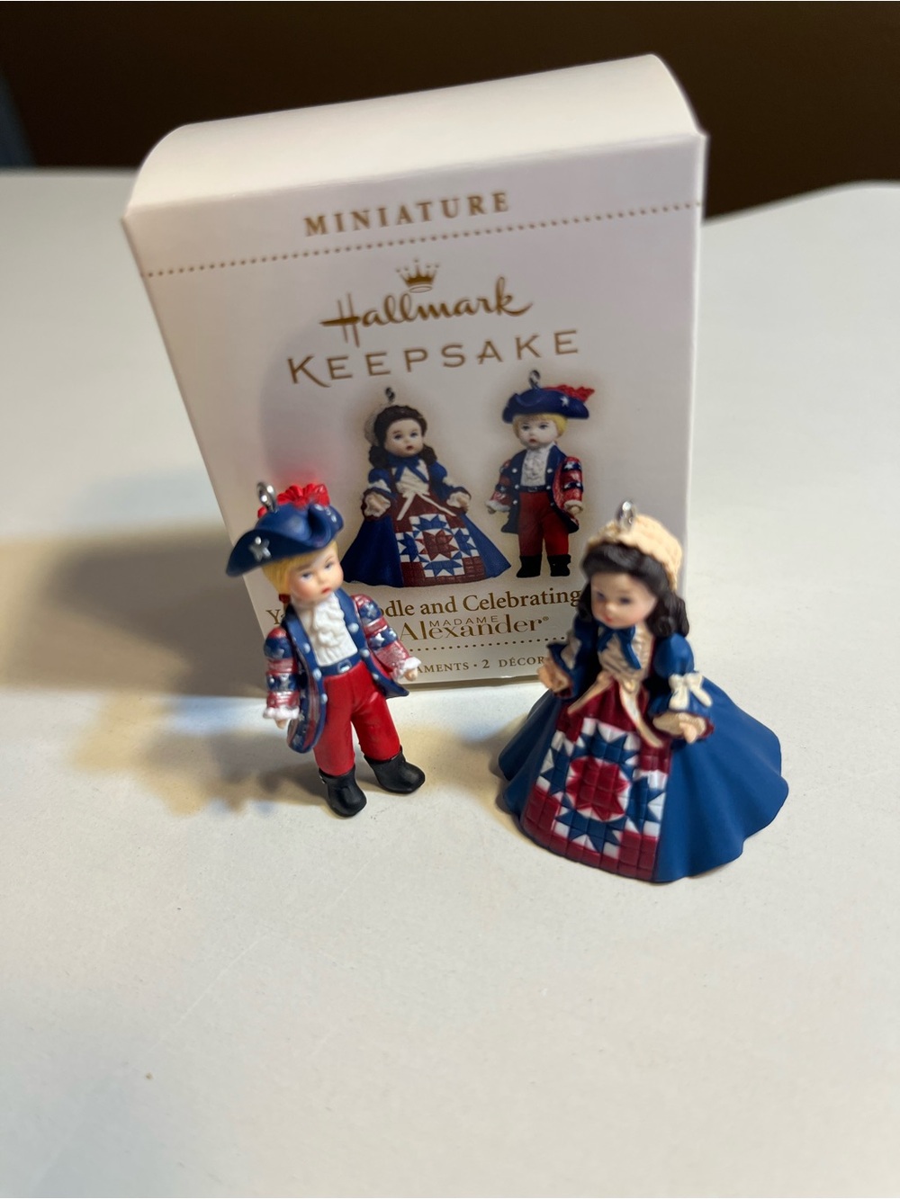 Hallmark2006 Yankee Doodle and Mad Miniature Ornaments